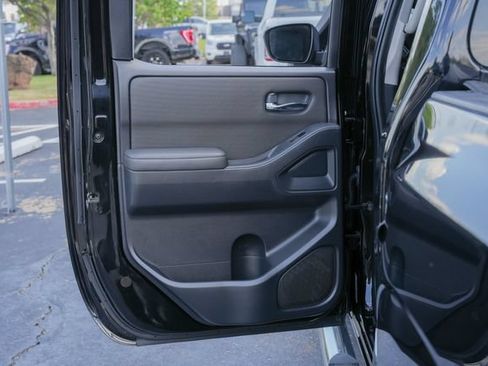Used 2022 Nissan Frontier SV RWD image 42