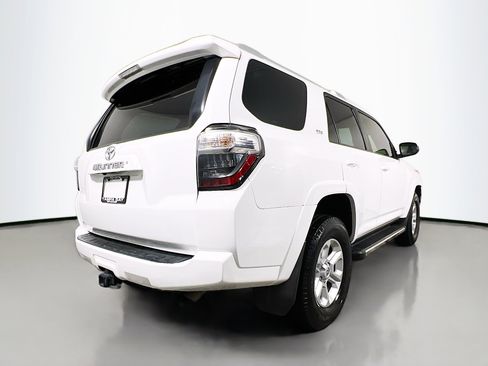 Used 2016 Toyota 4Runner SR5 image 4