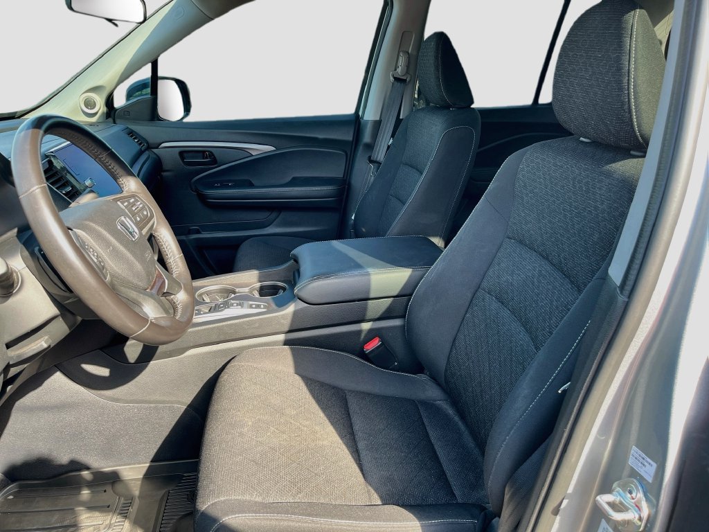 Used 2025 Honda Ridgeline Sport image 19