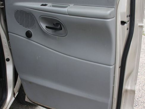 Used 2008 Ford E-150 and Econoline 150 RWD image 36