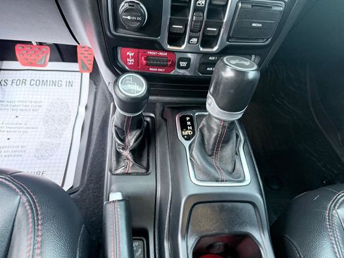 Used 2020 Jeep Wrangler Unlimited Rubicon w/ Quick Order Package 28Y Recon image 15