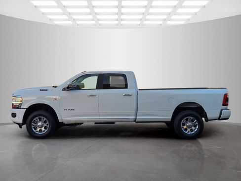 Used 2022 RAM 3500 Laramie AWD/4WD image 4