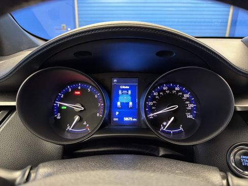 Used 2018 Toyota C-HR XLE FWD image 18