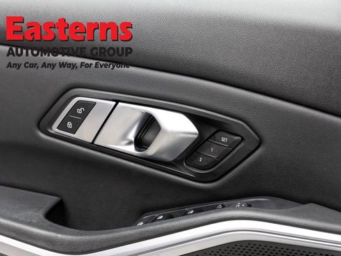 Used 2022 BMW 330i xDrive Sedan w/ M Sport Package image 22