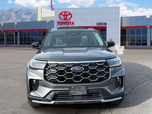 Used 2025 Ford Explorer Platinum w/ Ultimate Package AWD/4WD image 2