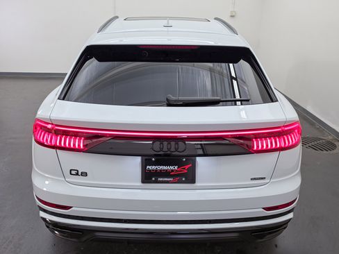 Used 2023 Audi Q8 Prestige AWD/4WD image 10