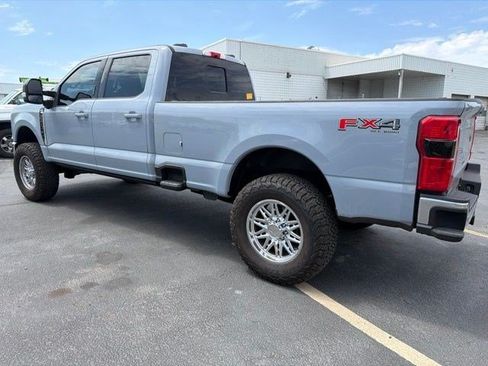 Used 2024 Ford F250 Lariat w/ FX4 Off-Road Package AWD/4WD image 8
