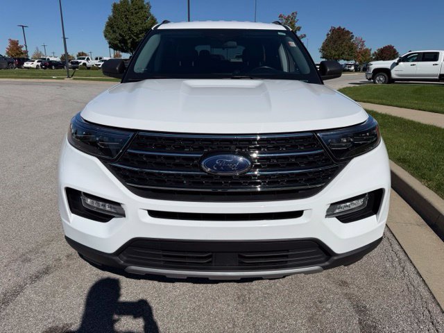 Used 2021 Ford Explorer XLT w/ Equipment Group 202A AWD/4WD image 27