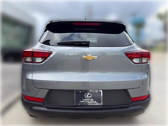 Used 2024 Chevrolet TrailBlazer LS w/ LPO, Blackout Package FWD image 6
