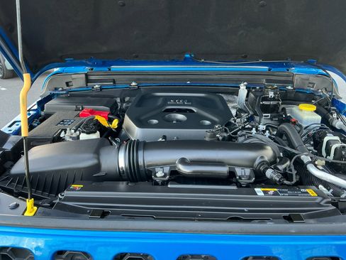 Used 2024 Jeep Wrangler Sport S image 21