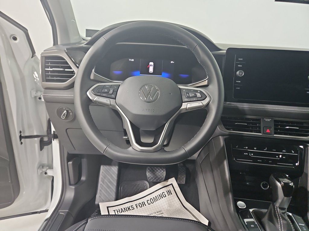 Certified 2026 Volkswagen Taos SE AWD/4WD image 13