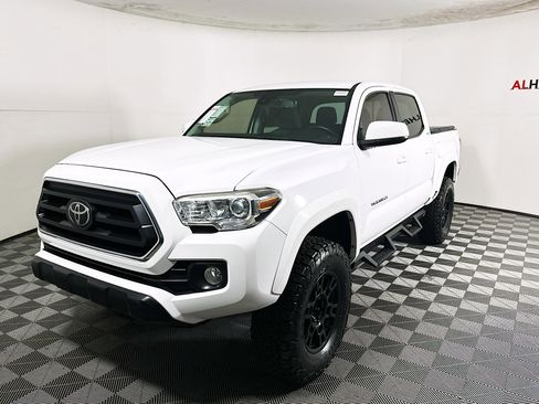Used 2021 Toyota Tacoma TRD Off-Road image 7