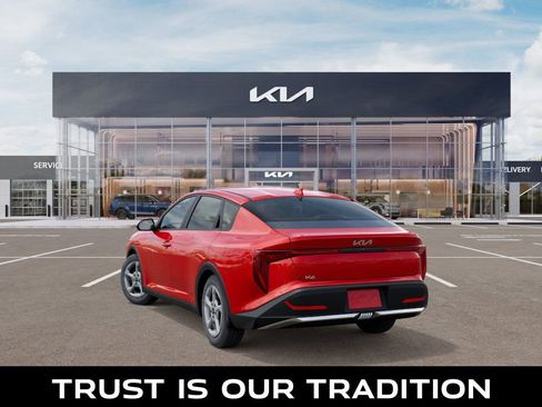 New 2025 Kia K4 LXS image 4