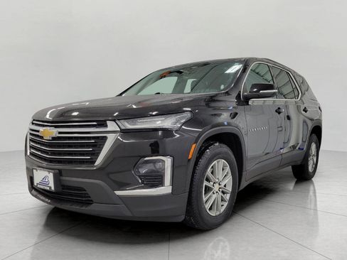 Used 2023 Chevrolet Traverse LT w/ Rear Camera Mirror Package image 12