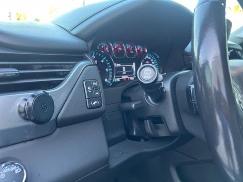 Used 2020 Chevrolet Suburban LT image 19