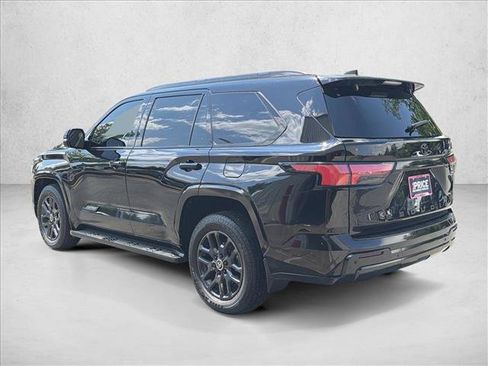 Used 2024 Toyota Sequoia Platinum AWD/4WD image 7