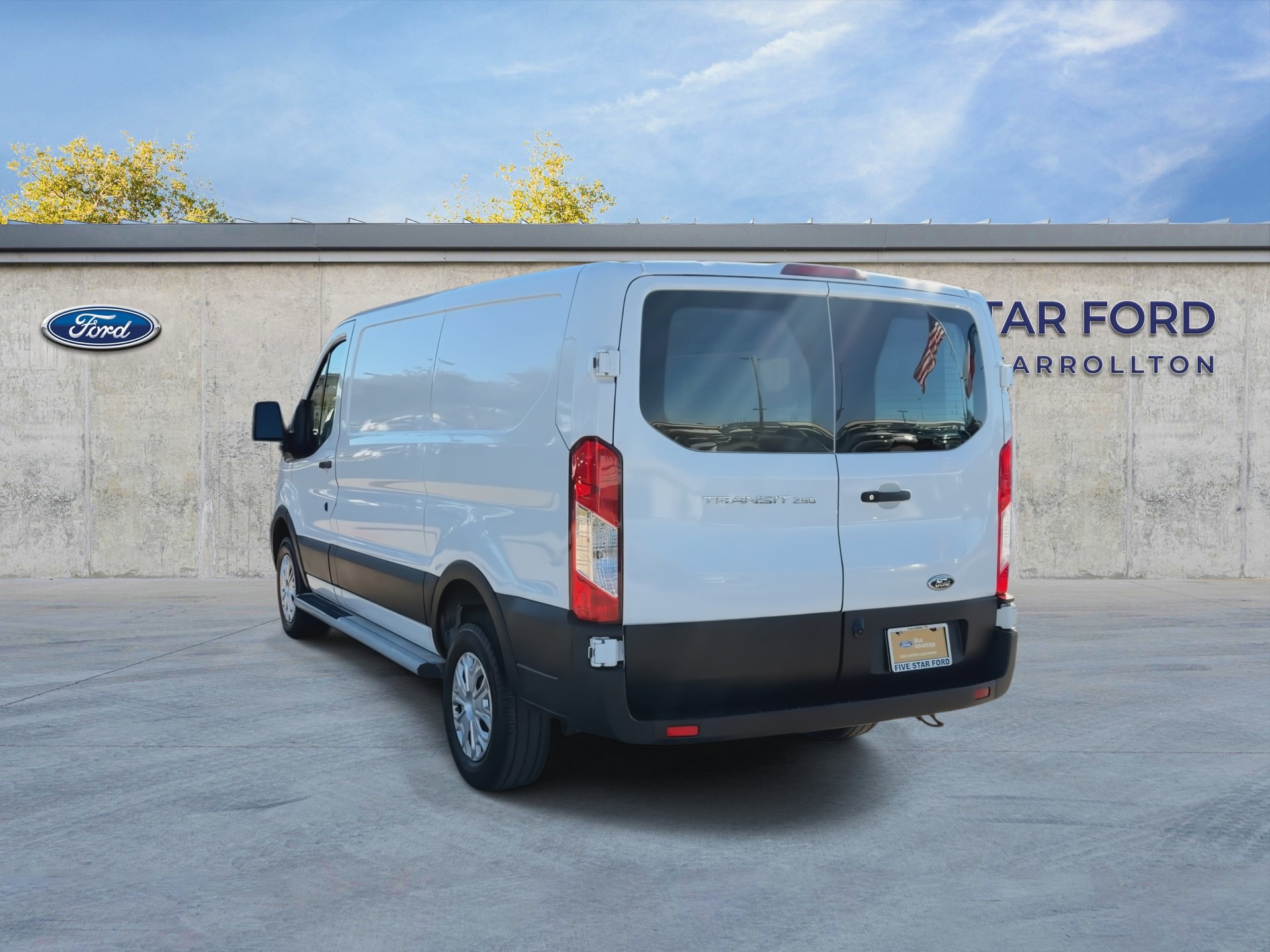 Used 2025 Ford Transit 250 Low Roof w/ Exterior Upgrade Package RWD image 7