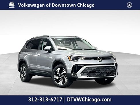 New 2025 Volkswagen Taos SE image 1
