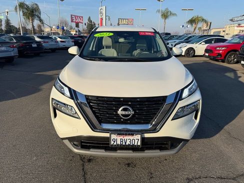 Certified 2023 Nissan Rogue SV image 2