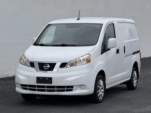 Used 2017 Nissan NV200 SV w/ Technology Package image 2
