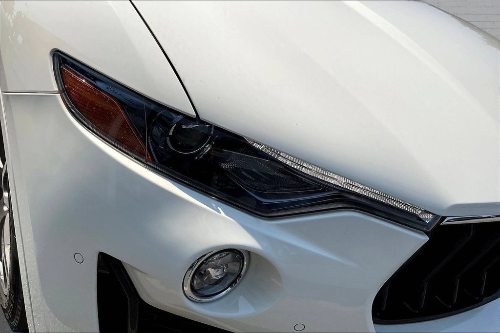 Used 2022 Maserati Levante Modena AWD/4WD image 30