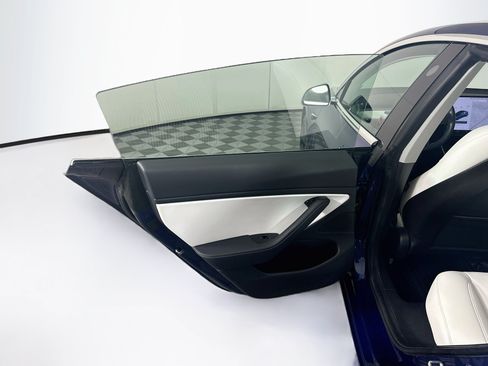 Used 2020 Tesla Model 3 Standard Range Plus RWD image 26
