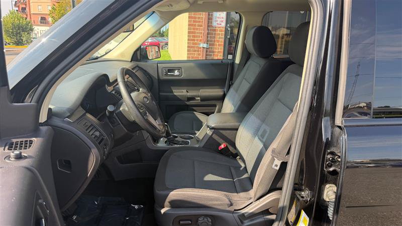 Used 2018 Ford Flex SE FWD image 25