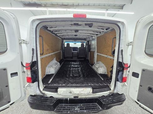 Used 2017 Nissan NV 2500 SV w/ Technology Package RWD image 13