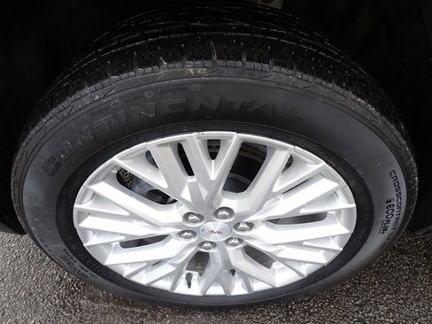 Used 2024 GMC Acadia Elevation image 11