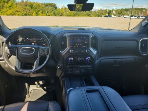 Used 2021 GMC Sierra 3500 Denali w/ Denali Black Diamond Edition AWD/4WD image 18