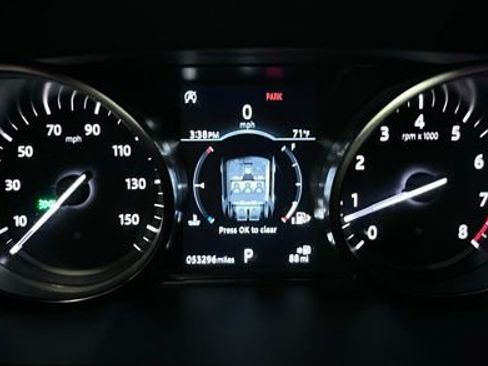 Used 2019 Land Rover Discovery Sport SE image 19