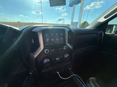 Used 2022 GMC Sierra 1500 SLT AWD/4WD image 14