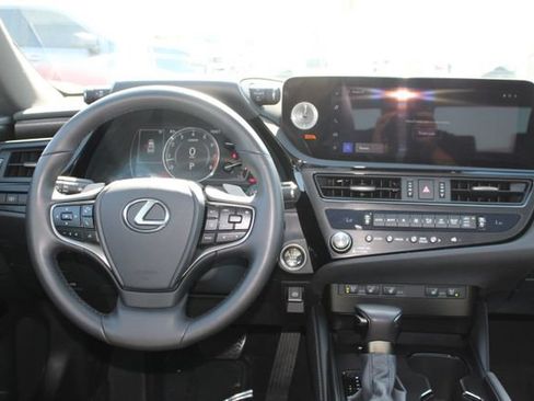 Certified 2025 Lexus ES 350 w/ Premium Package FWD image 14