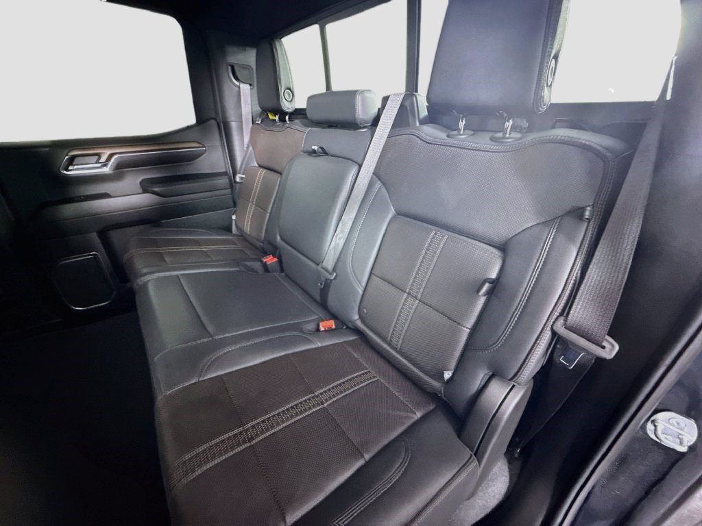 Used 2024 Chevrolet Silverado 1500 High Country AWD/4WD image 24