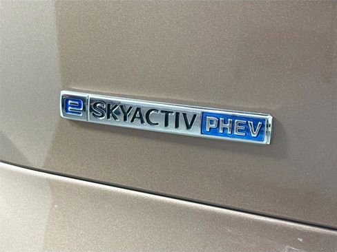 Certified 2025 MAZDA CX-70 Plug-In Hybrid w/ Premium Plus AWD/4WD image 15