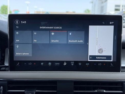 Used 2023 Lincoln Corsair AWD w/ Equipment Group 101A image 39