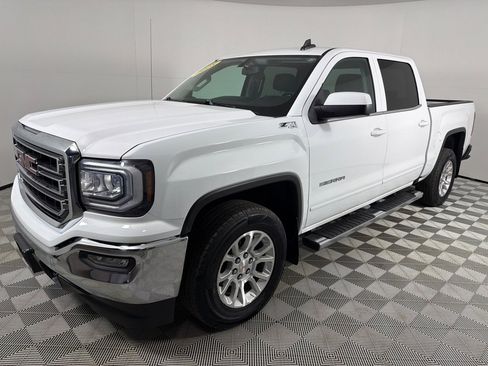 Used 2018 GMC Sierra 1500 SLE w/ SLE Value Package image 9