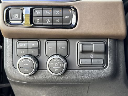 Used 2026 GMC Yukon XL Denali Ultimate w/ LPO, Floor Liner Package image 19