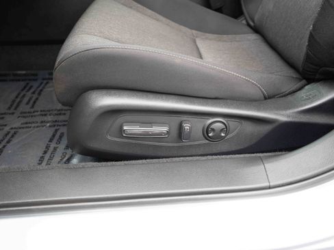 Certified 2025 Honda Accord SE image 12