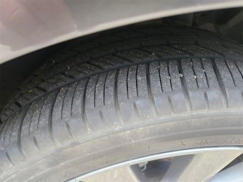 Used 2025 MAZDA MAZDA3 s image 30