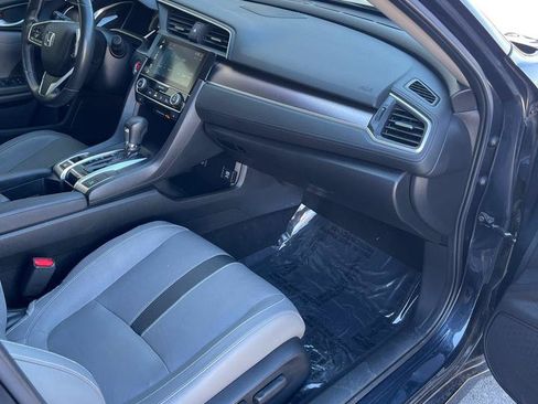 Used 2018 Honda Civic Touring image 20