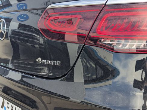 Used 2023 Mercedes-Benz GLC 300 4MATIC Coupe image 5