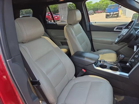 Used 2011 Ford Explorer XLT w/ 202A Rapid Spec Order Code AWD/4WD image 9