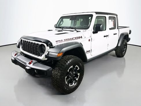 Used 2026 Jeep Gladiator Rubicon w/ Steel Power Dome Hood Package AWD/4WD image 3