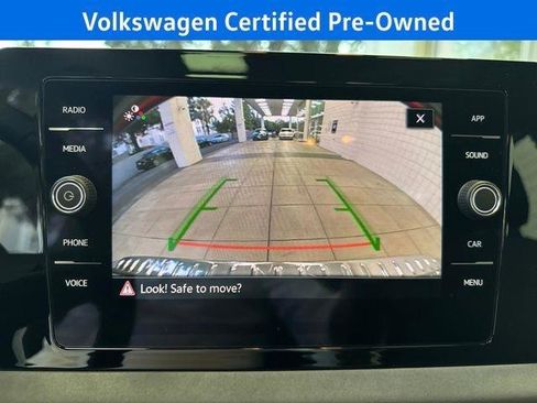 Used 2025 Volkswagen Jetta SE w/ Sunroof Package FWD image 24