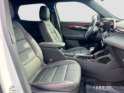 Used 2025 Chevrolet TrailBlazer RS w/ Convenience Package image 25