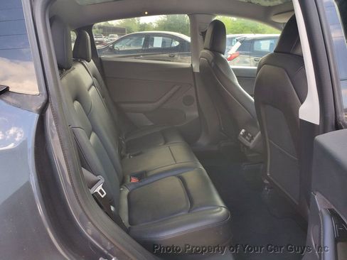 Used 2020 Tesla Model Y Long Range image 19