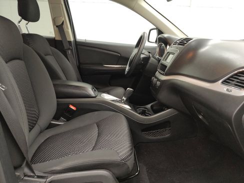 Used 2018 Dodge Journey SXT w/ Blacktop Package FWD image 21