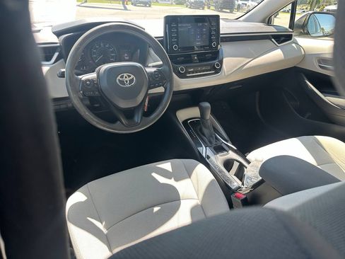 Used 2021 Toyota Corolla L FWD image 4