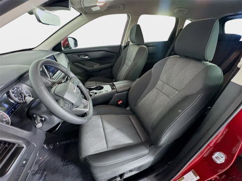 Used 2026 Nissan Rogue SV FWD image 12